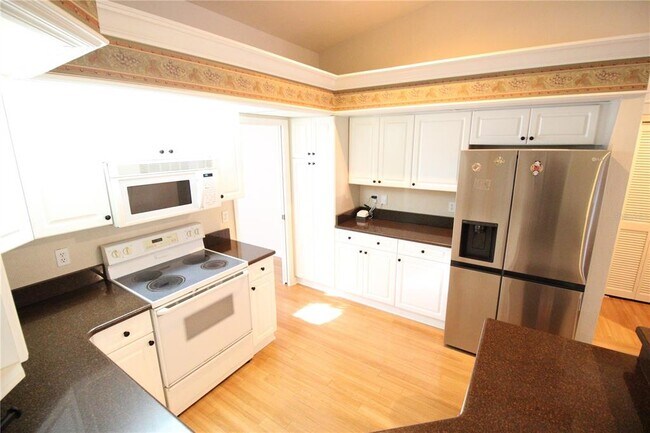 Building Photo - 5115 SW 105 Way