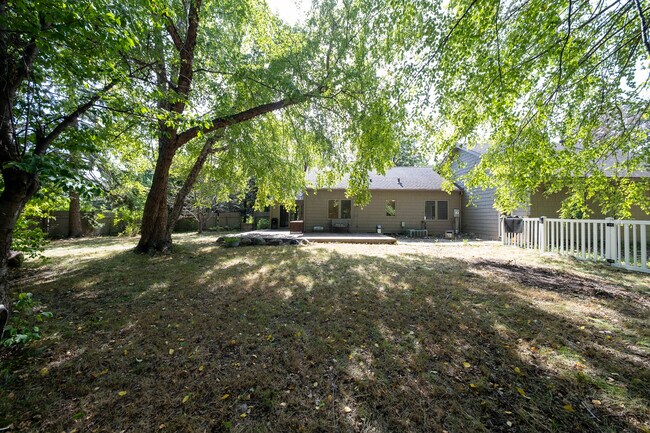 Building Photo - 14510 Gleason Lake Dr