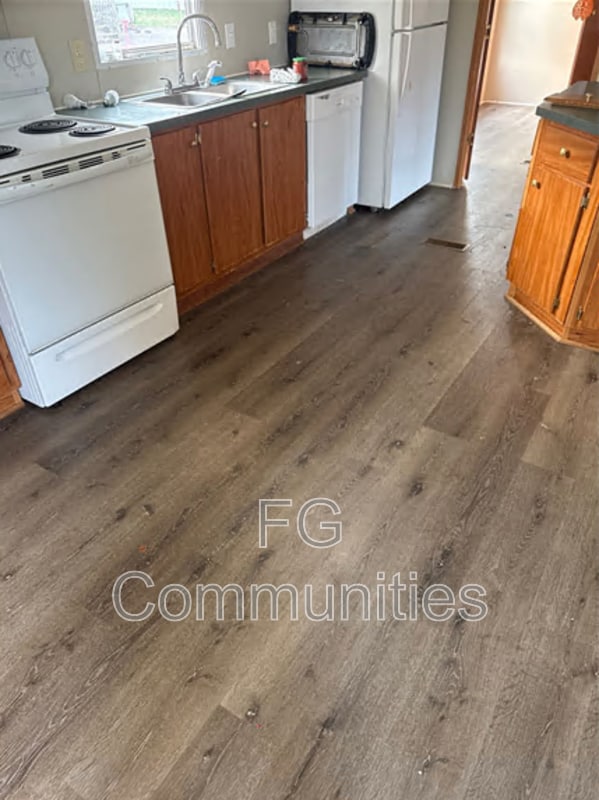 Building Photo - 3160 Dunn St