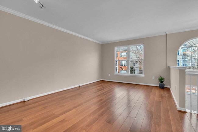 Building Photo - 21644 Frame Square