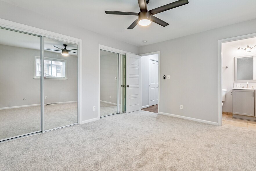 Building Photo - 6359 S Harlan Way