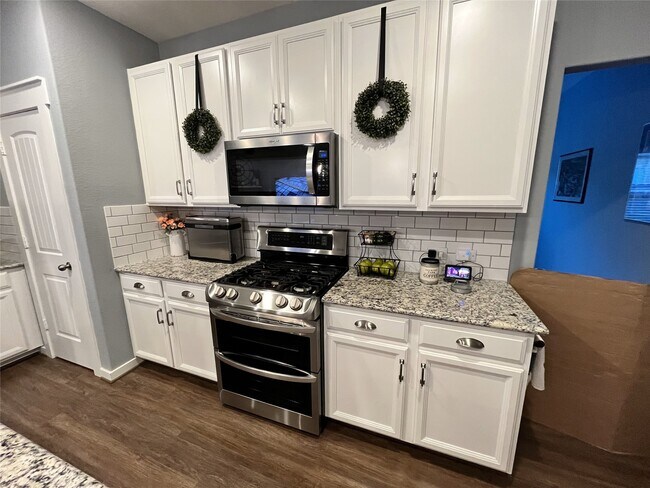 Building Photo - 31430 Stone Ridge Forest Dr