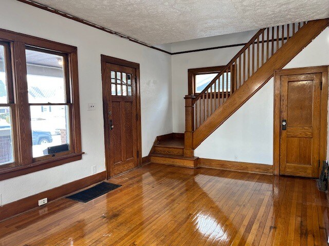 Building Photo - 510 S Kaley St