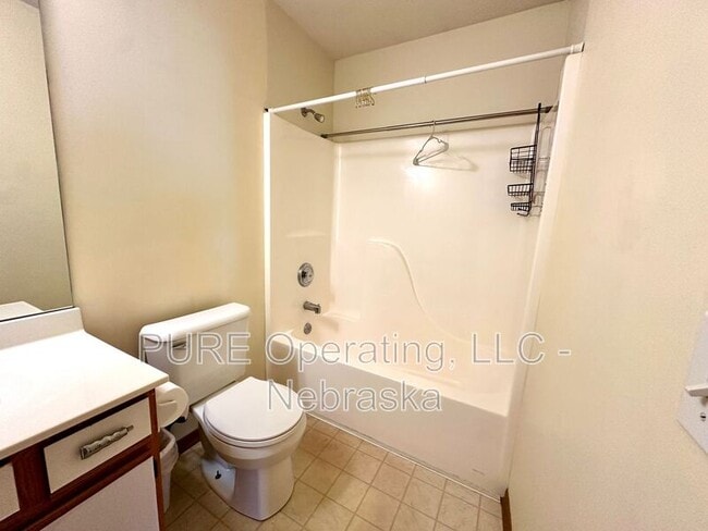 Building Photo - 7879 Bauman Ave