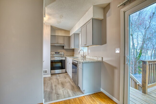 Building Photo - 12 Clancy Rd