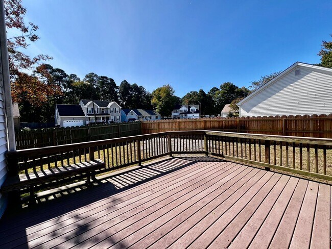 Building Photo - Beautiful home in the desirable Wellington...