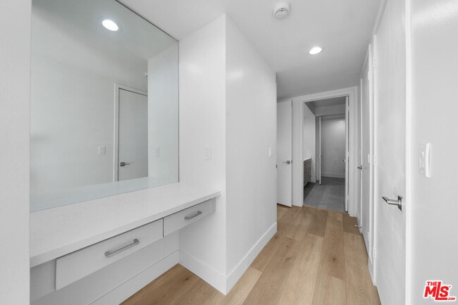 Building Photo - 235 S Tower Dr