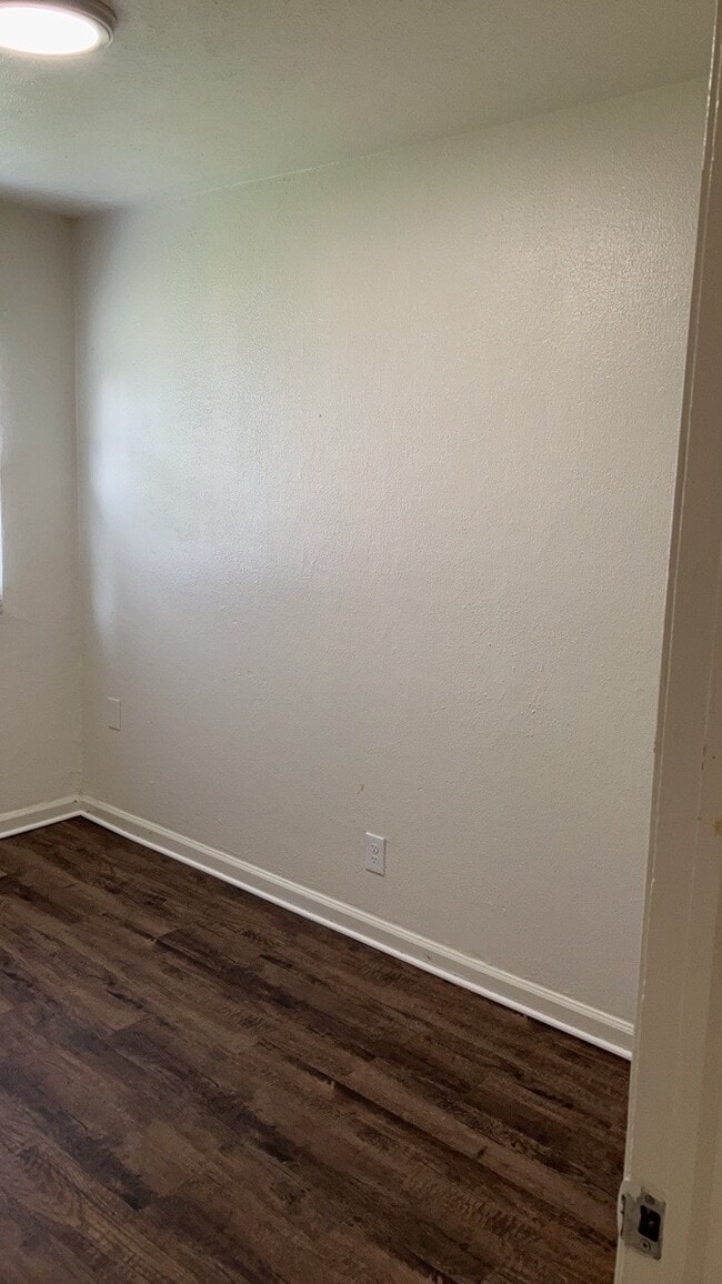 Building Photo - 3939 Prescott Ave