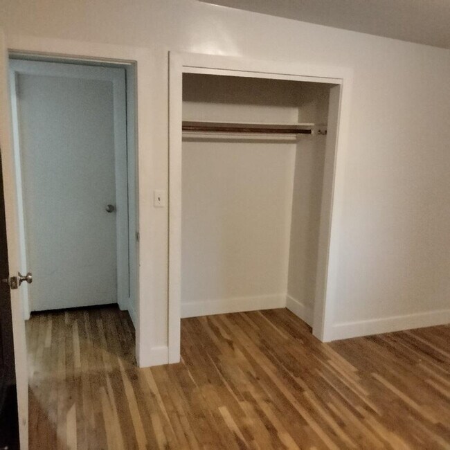 Building Photo - 1454 E 800 N
