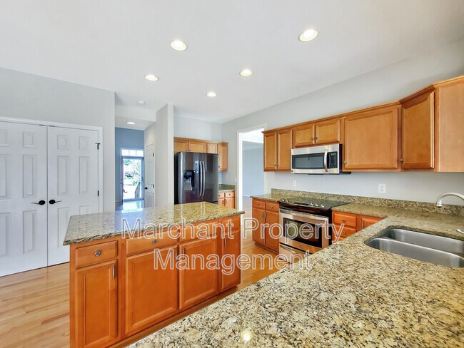Building Photo - 15 Silverthorn Ct