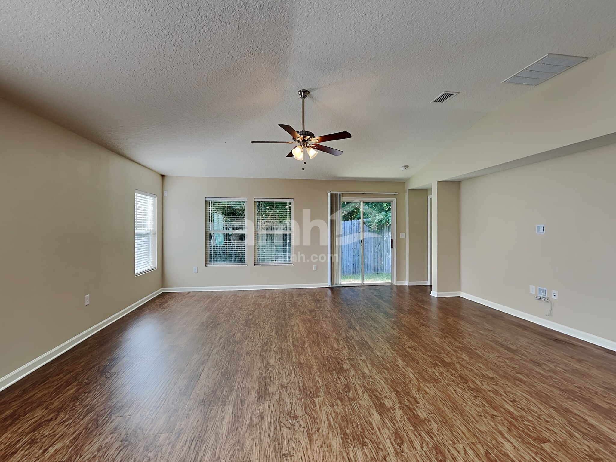 Building Photo - 563 Worcester Ct