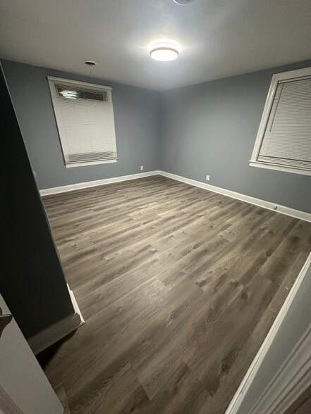 Building Photo - 288 Lawndale Dr