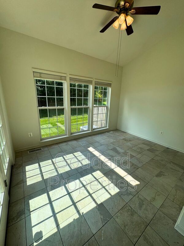 Building Photo - 6361 Stockbridge Overlook Ct