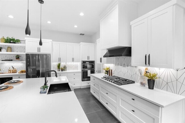 Building Photo - 6304 Middleham Pl