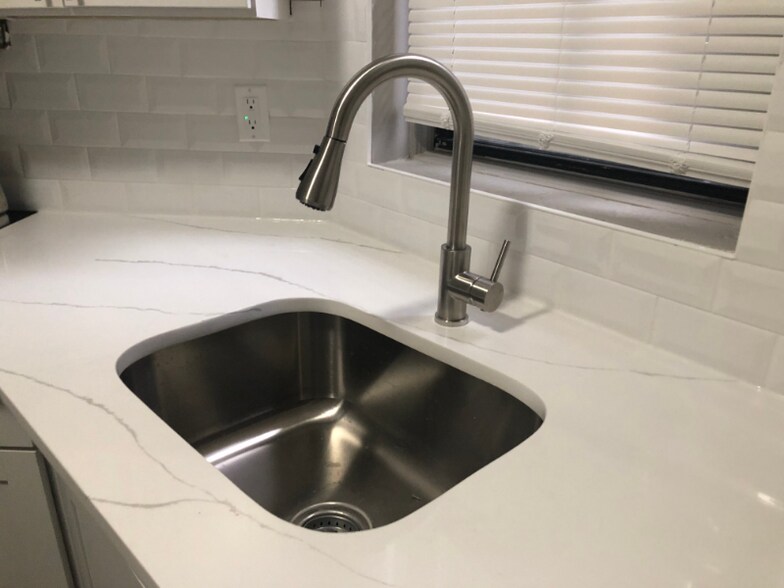 Building Photo - 5110 Palisade Ave