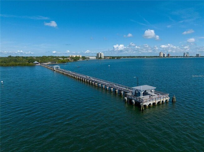 Building Photo - 3005 W Helen Ave