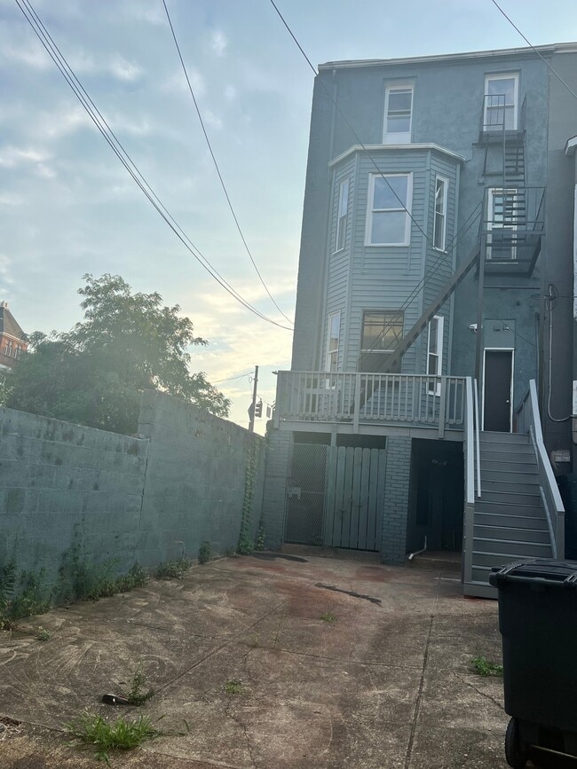 Building Photo - 1703 Guilford Ave