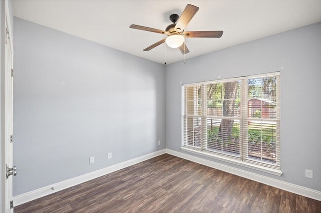 Building Photo - 8393 New Orleans Ct