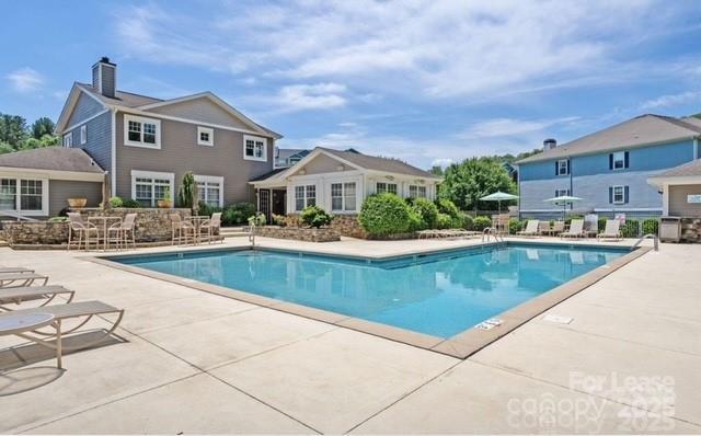 Building Photo - 300 Vista Lake Dr