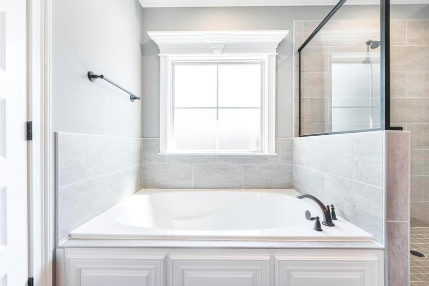 Building Photo - 305 Pine Trace Ln