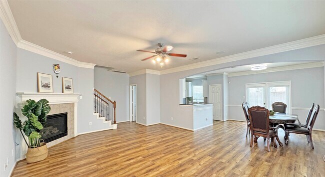 Building Photo - 6222 Skyline Dr