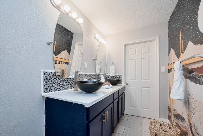 Building Photo - 5114 Grantwood St