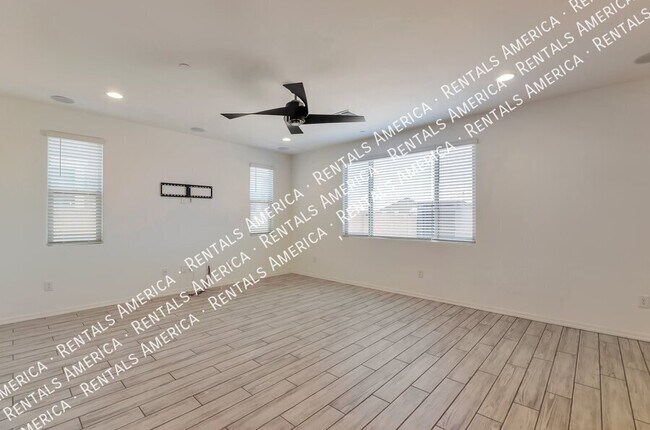 Building Photo - 10150 S Rolling Water Dr