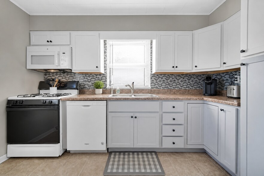 Kitchen - 10 Walnut Pky