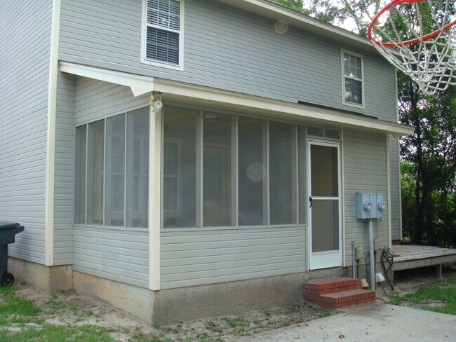 Building Photo - 1455 Green St