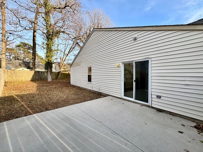 Building Photo - Updated & Ready 02-02-26! Adorable 3-Bedroom Ranch 4 Miles to Dam Neck Base & Oceana - HUGE Fence...