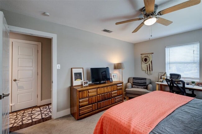 Building Photo - 6306 Vioitha Dr
