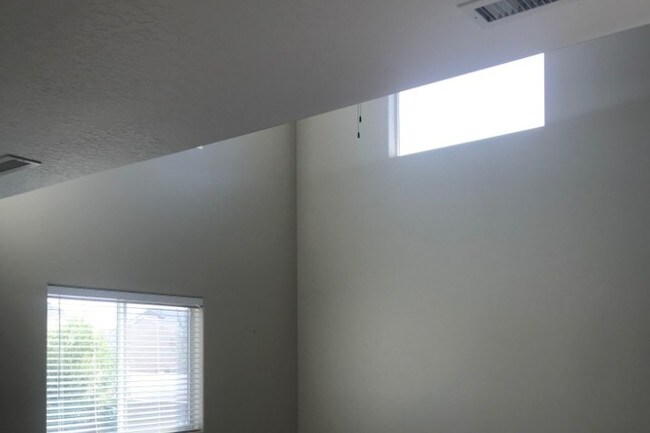 Building Photo - 449 W 2150 N