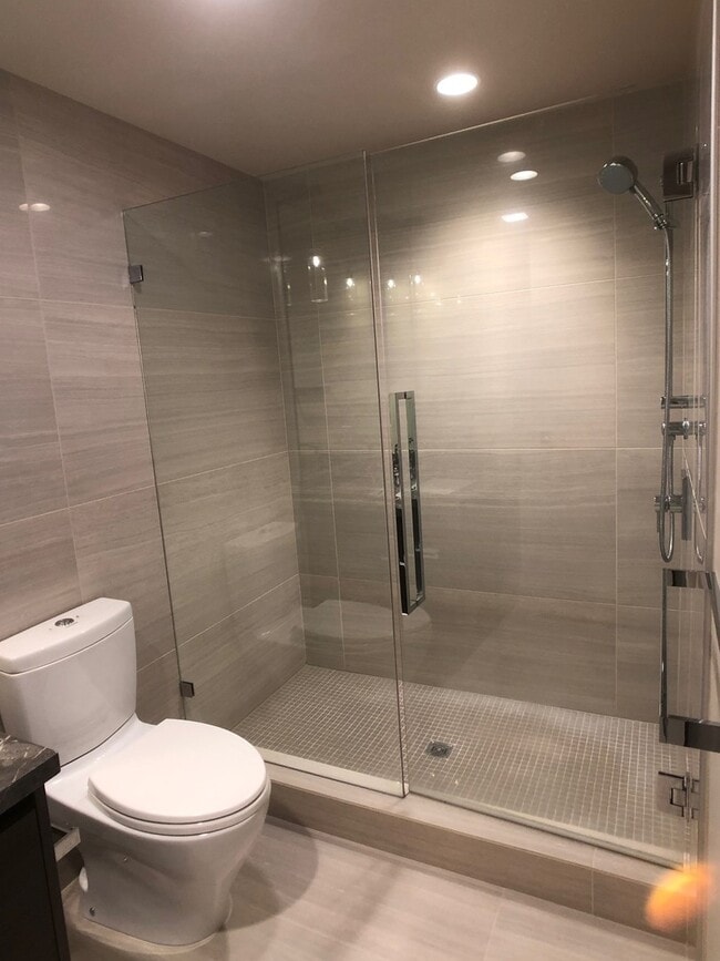 Building Photo - Insignia View - 2 Bedroom / 1.75 Bath w/ O...