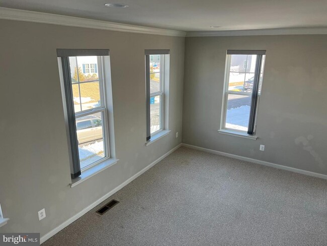 Building Photo - 113 Gristmill Ct