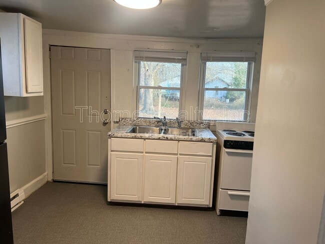 Building Photo - 220 W Virginia St