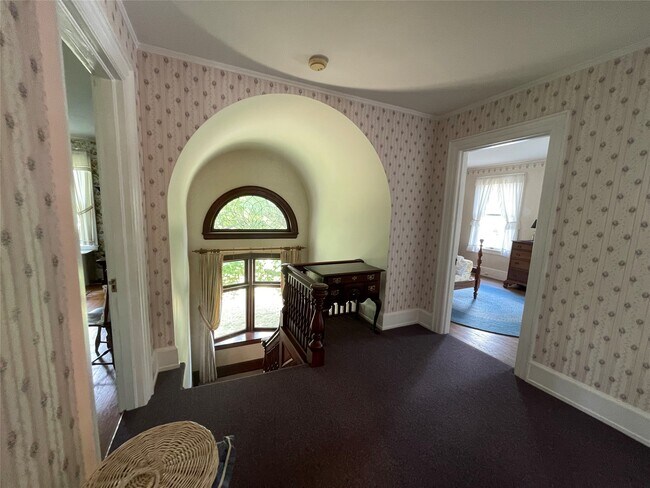 Building Photo - 68 Front St