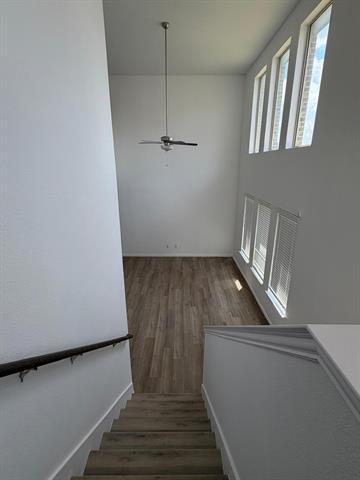 Building Photo - 2517 Maplehurst Dr