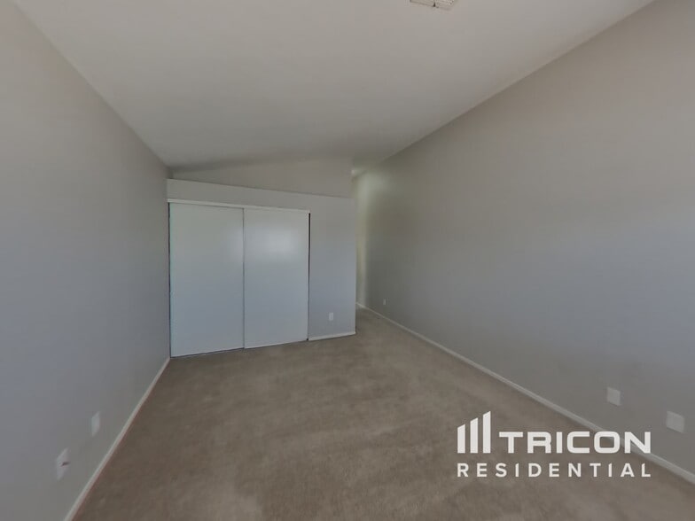 Building Photo - 4548 Little Wren Ln