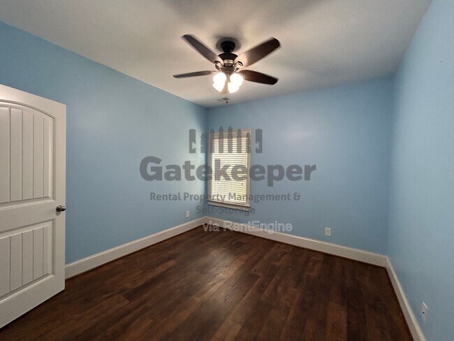 Building Photo - 60 Bayberry Hls