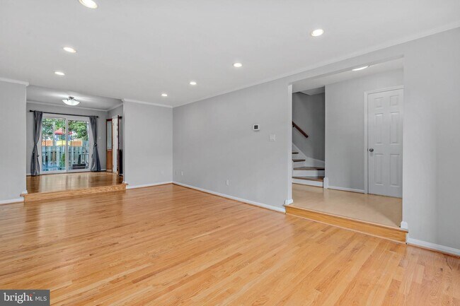 Building Photo - 9106 Suede Ct