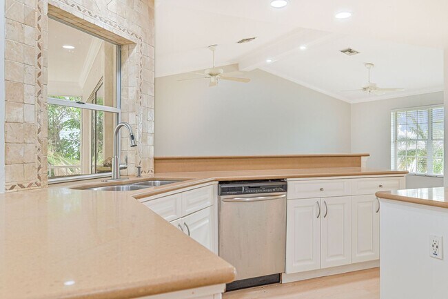 Building Photo - **Direct Gulf Access Pool Home! 4 BED/3 BA...