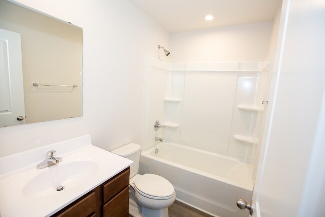 Building Photo - 209 Creighton Ridge Dr