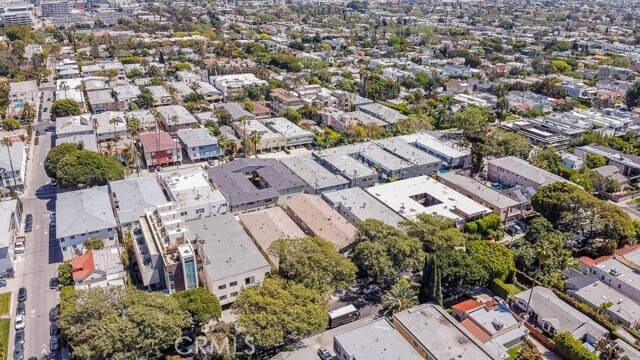 Building Photo - 930 N Stanley Ave