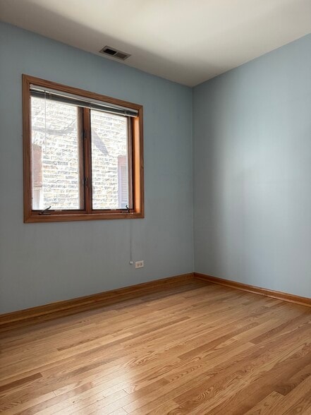 Building Photo - 3714 S Hermitage Ave