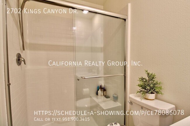 Building Photo - 2702 Kings Cyn Dr