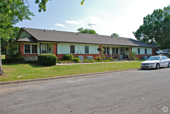 Building Photo - Azle Village Apartments