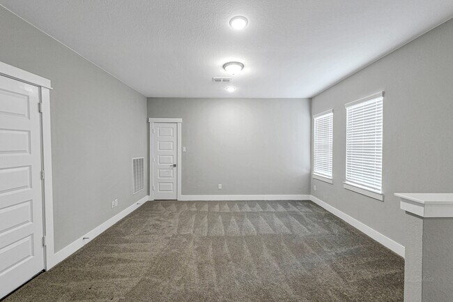 Building Photo - 12562 Holly Blue Ln