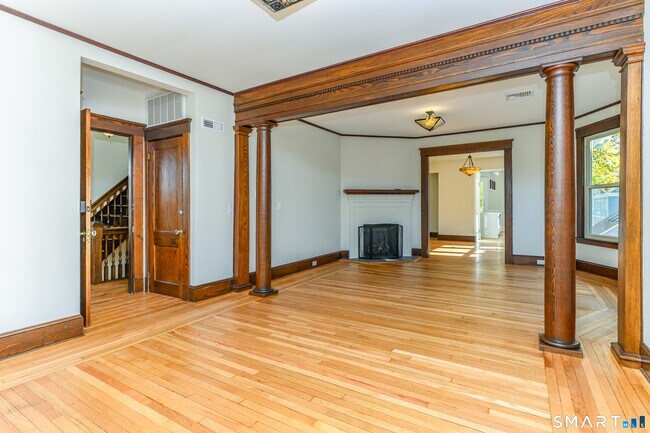 Building Photo - 27 Hubinger St