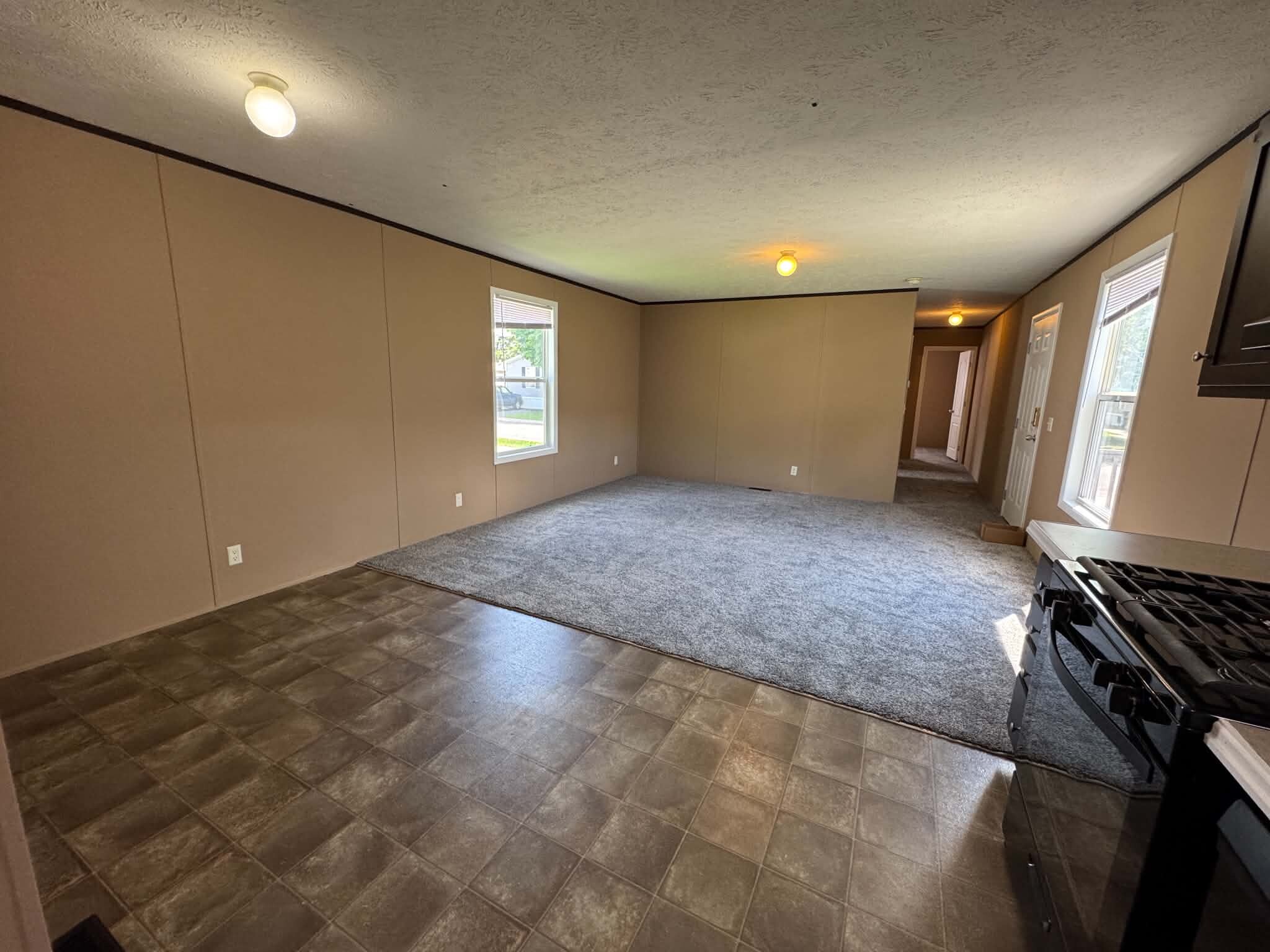 Building Photo - 48581 Pineview Dr
