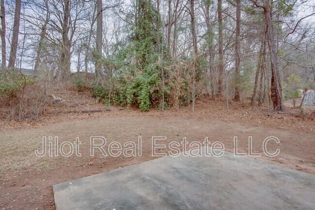 Building Photo - 216 Matthew Ln